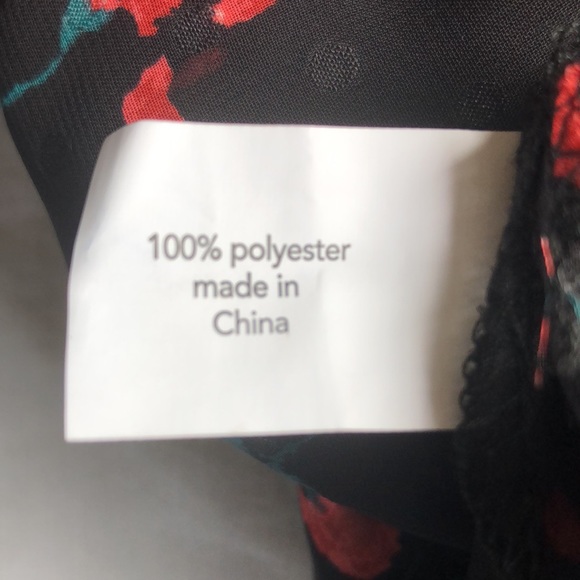 Lane Byrant No-Peek Black Floral Blouse 26/28 NWT - Picture 5 of 5